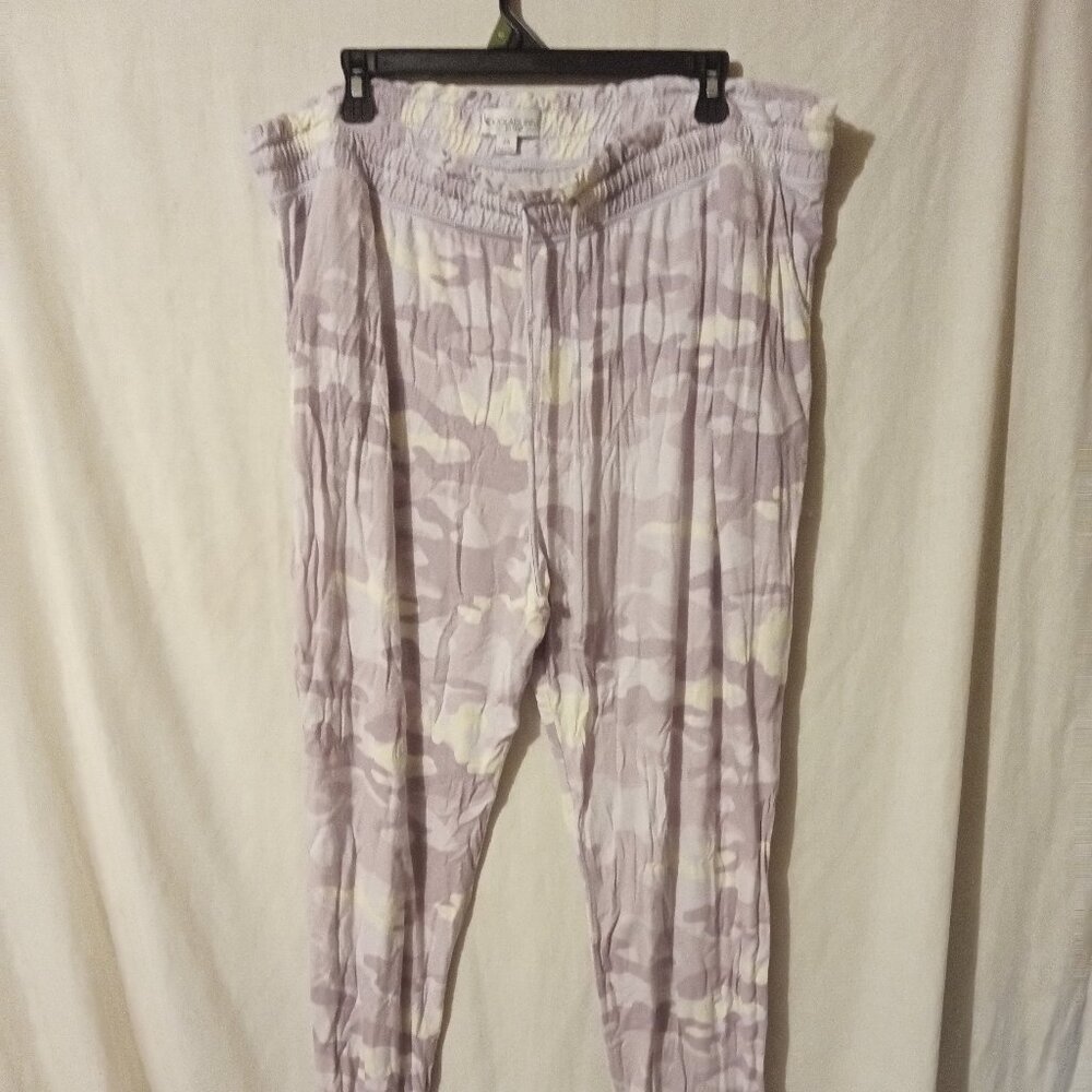 (C) Koolaburra by UGG Woman's Pajama Bottoms 2X Purple Camo
